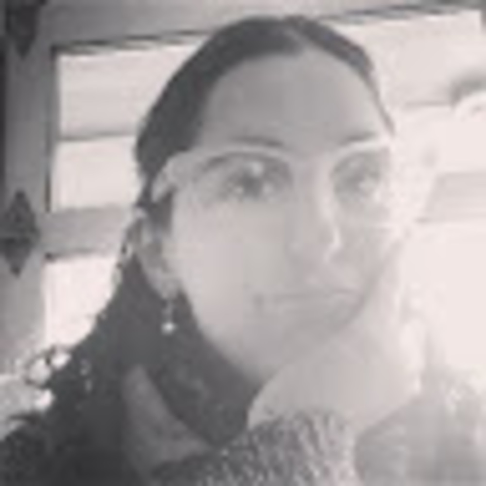 Meet your Posher, Leora